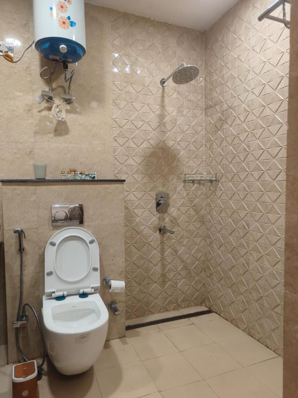 Villa In Vrindavan, Hare Krishna M מראה חיצוני תמונה